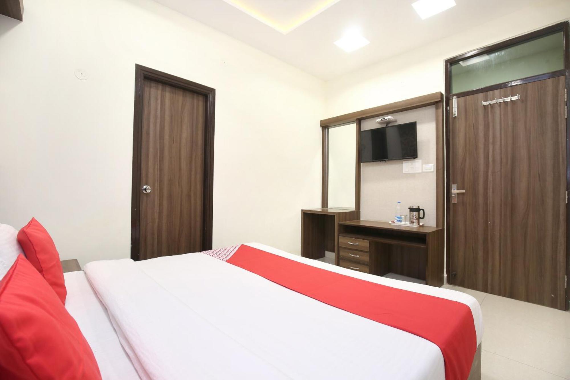 Oyo 17307 Hotel Kings Amritsar Luaran gambar