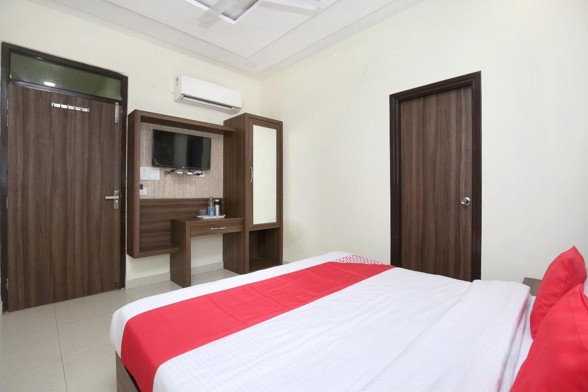 Oyo 17307 Hotel Kings Amritsar Luaran gambar